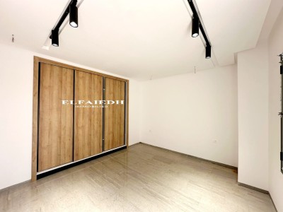 V4088 VILLA PALACE-5