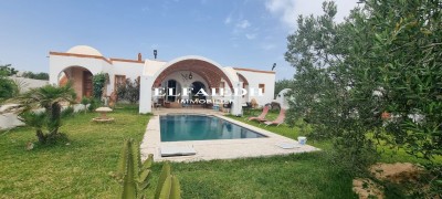 Réf; V4024 villa sirina