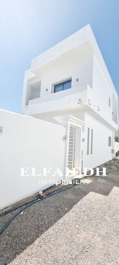 V4022 VILLA LA FONTAINE-2